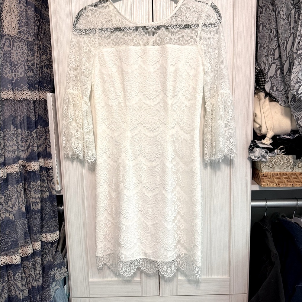 Elegant White Lace Dress - XS